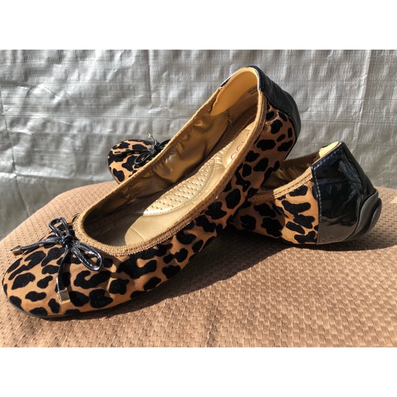 me too halle ballet flat leopard